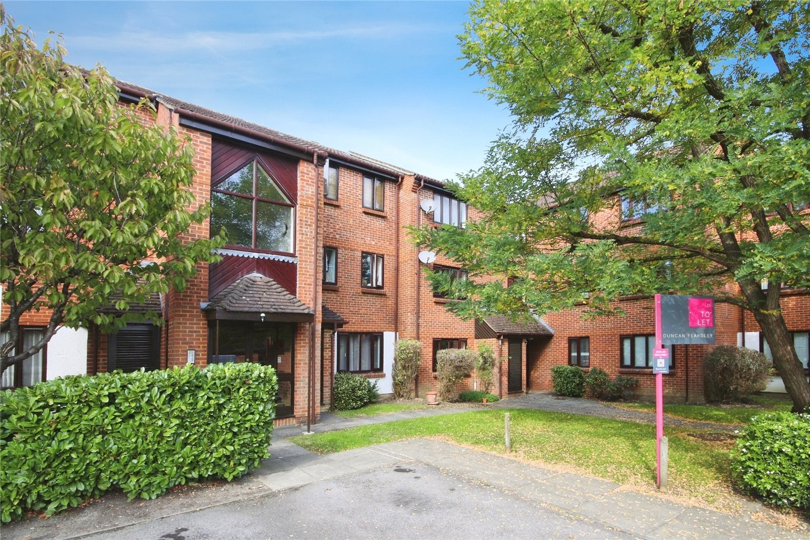 Flat Kilmington Close in Winkfield