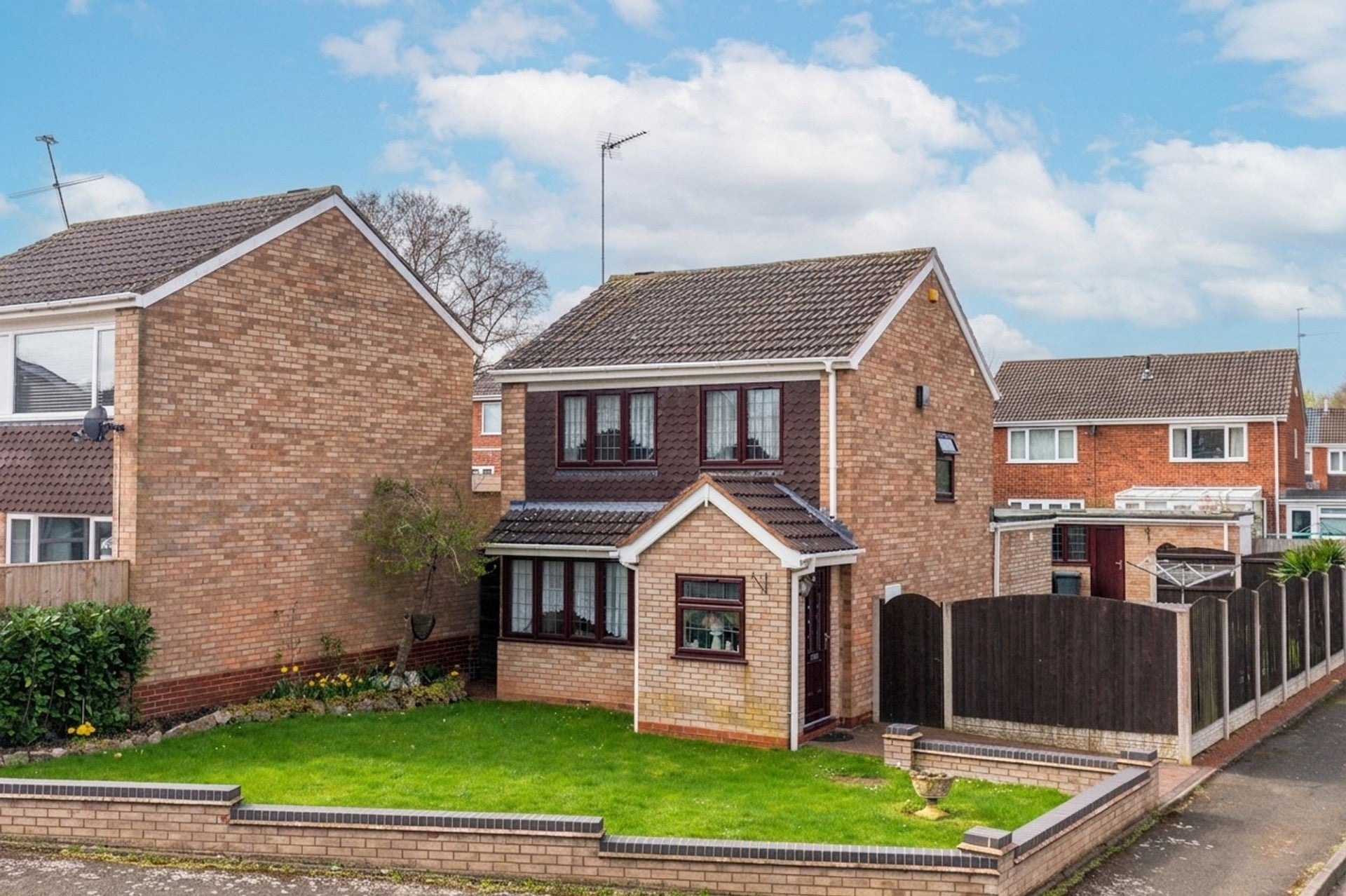 House Caynham Close in Redditch