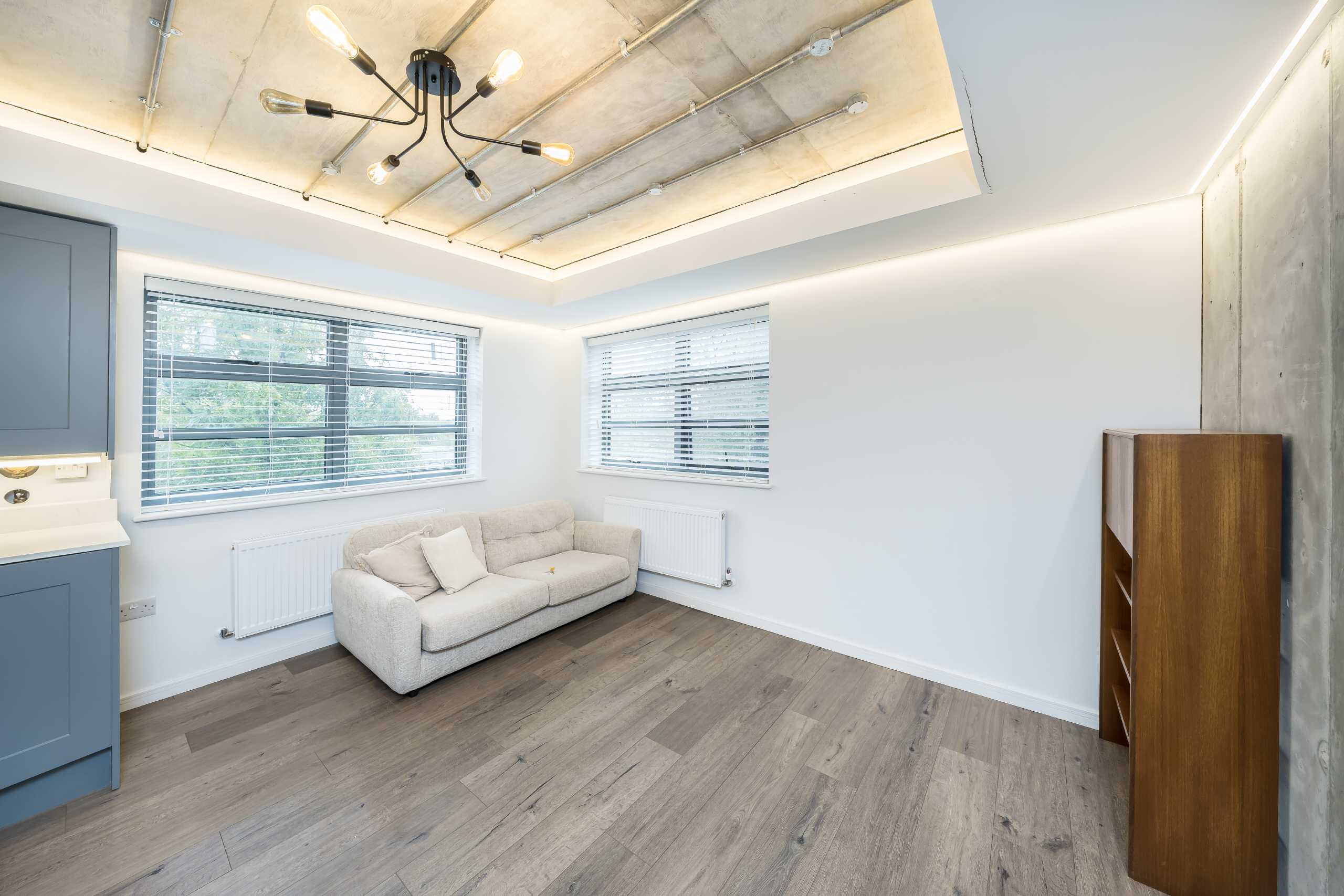 Flat Nursery Road in Greater London