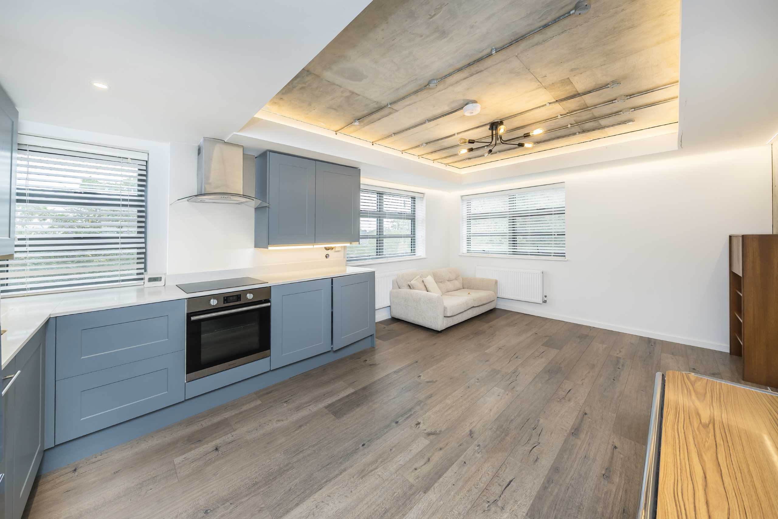 Flat Nursery Road in Greater London