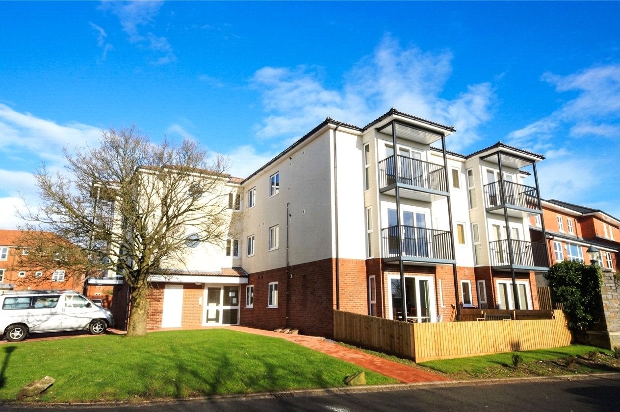 Flat Royal Victoria Park in Bristol