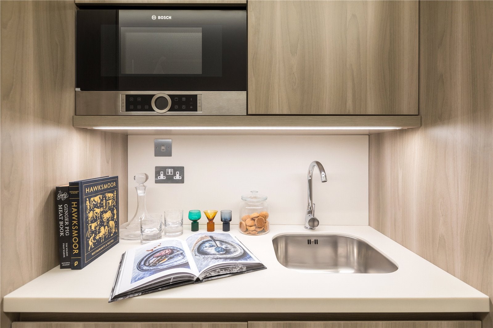Flat Finchley Road in Greater London