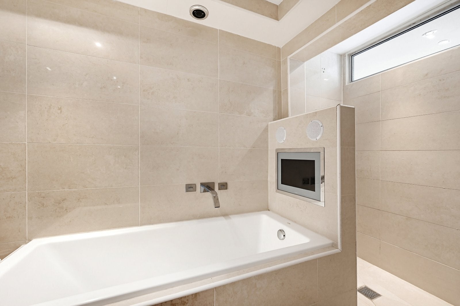 Flat Brompton Square in Greater London