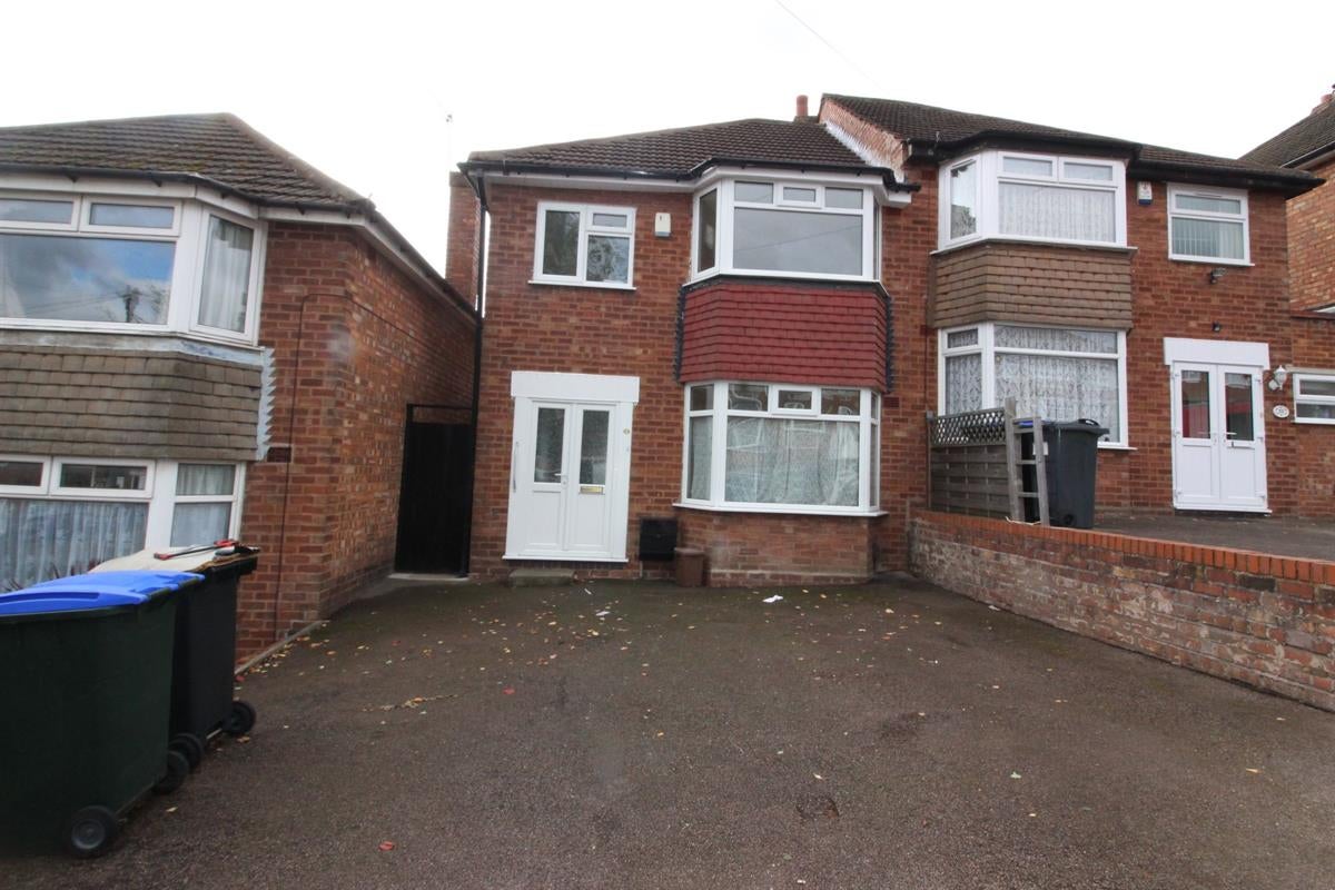House Langford Avenue in Sandwell