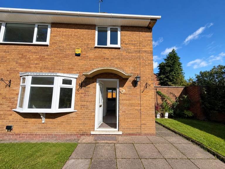 House Leacroft in Willenhall
