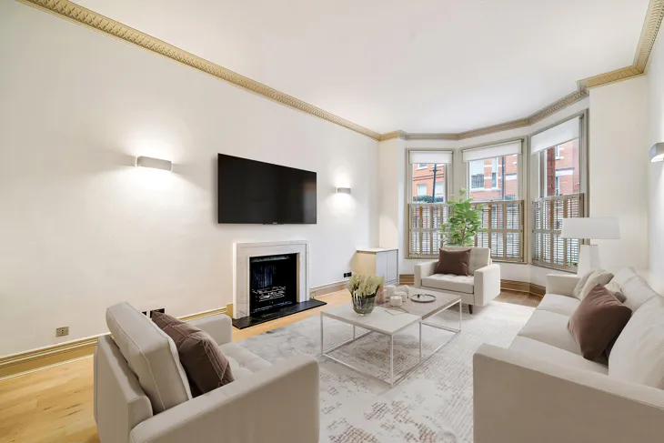Flat Egerton Gardens in Greater London