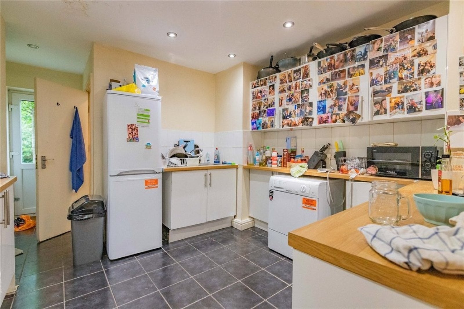 Room Heeley Road in Birmingham