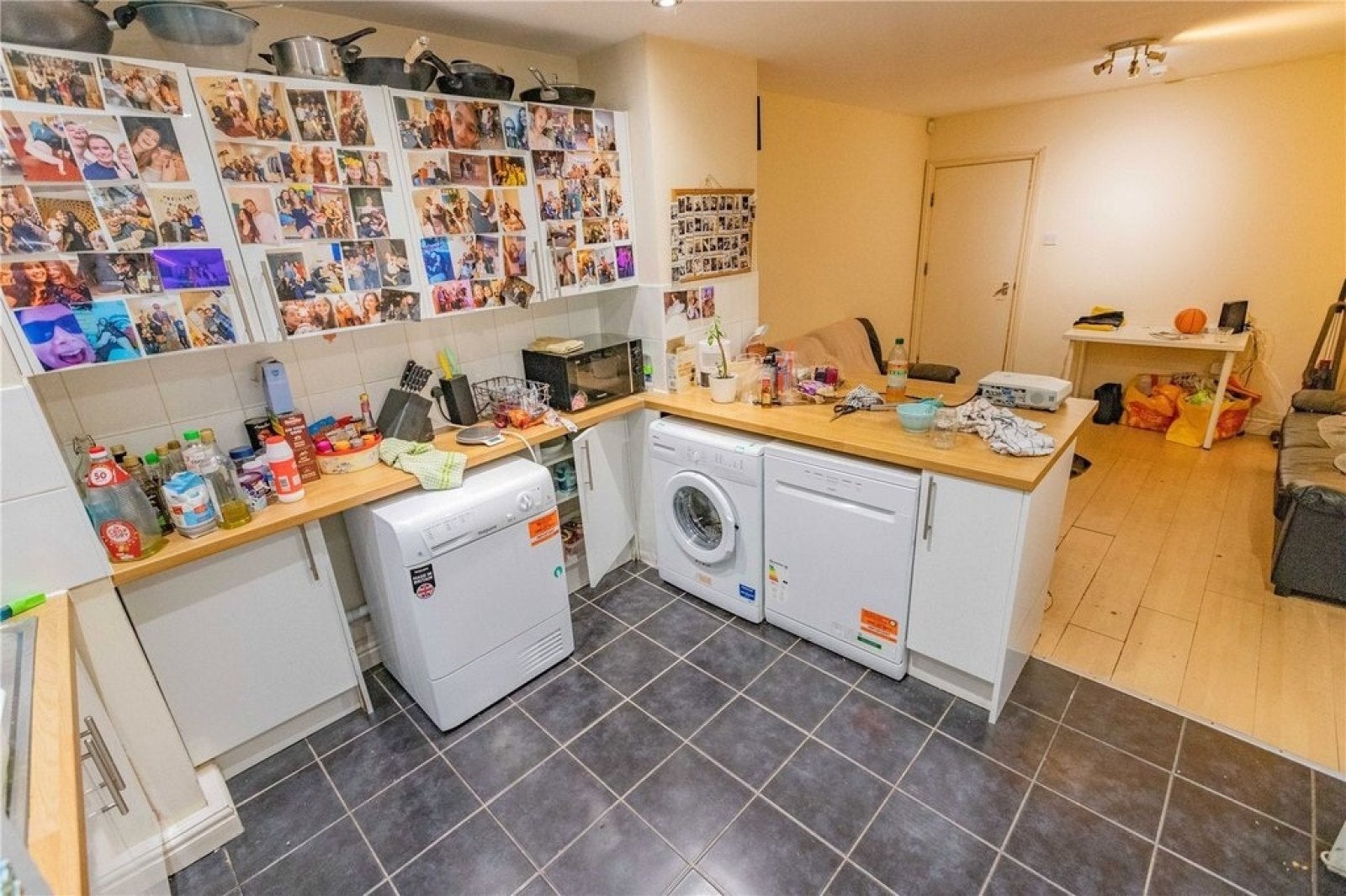 Room Heeley Road in Birmingham