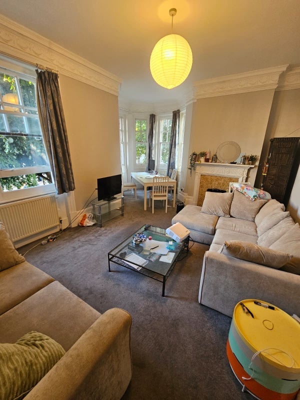Room Elgin Avenue in City of Westminster