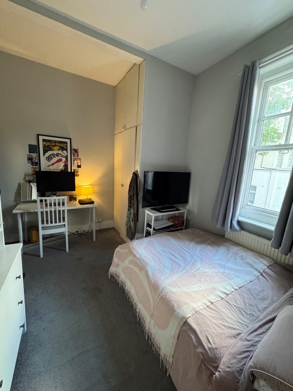 Room Elgin Avenue in City of Westminster