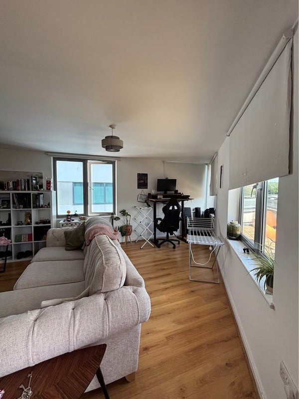 Room Canons Way in Bristol
