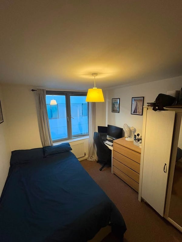 Room Canons Way in Bristol