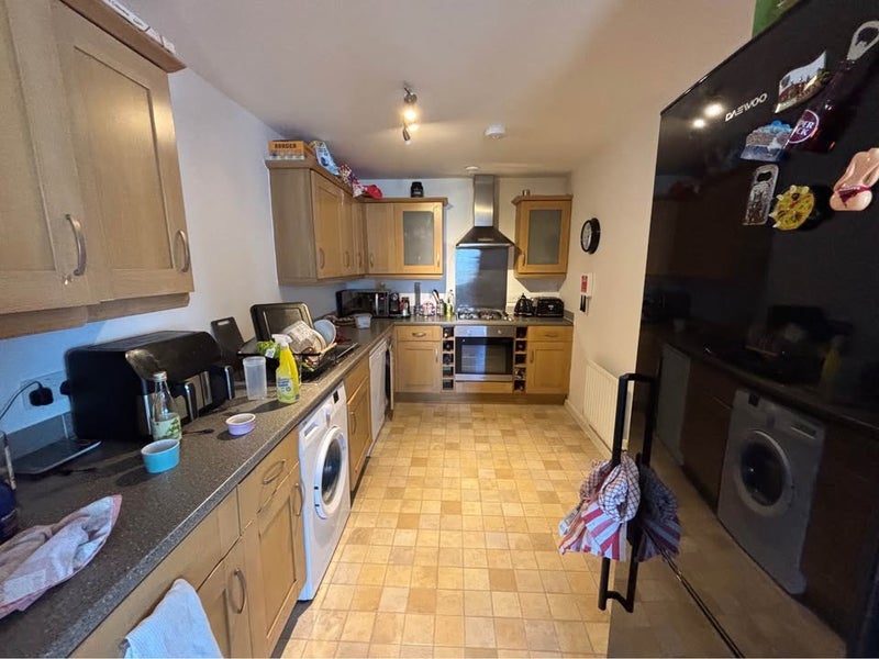 Room Canons Way in Bristol