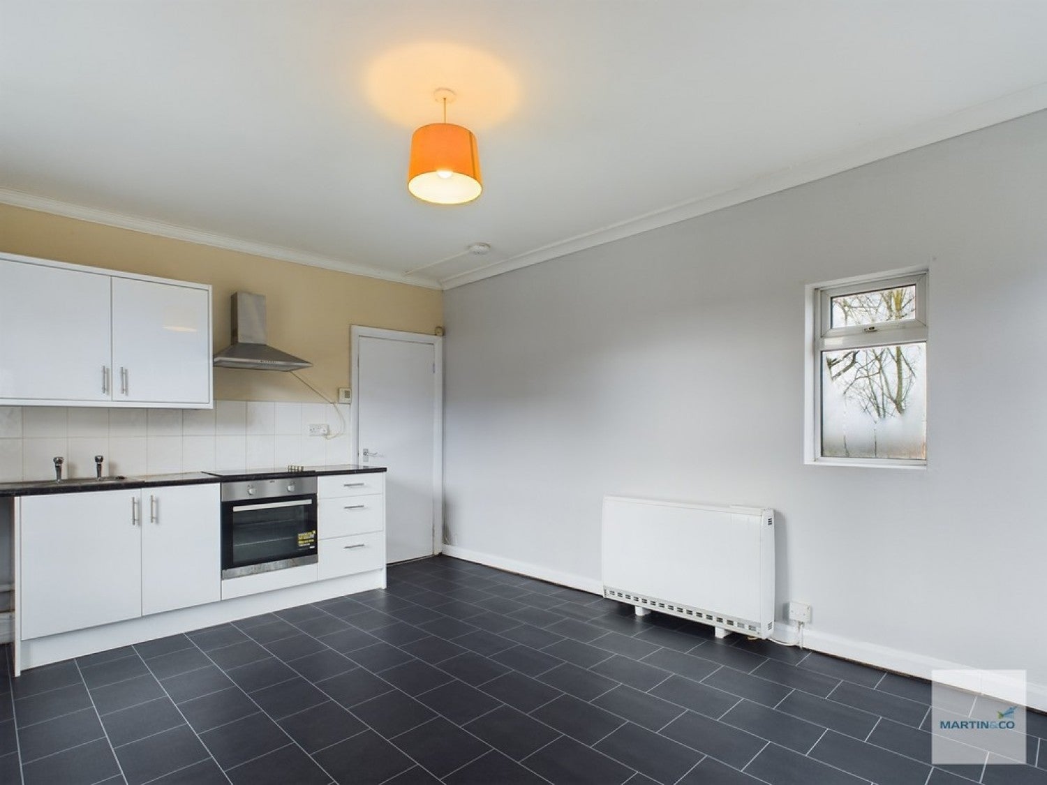 Flat Woodborough Road in Nottingham
