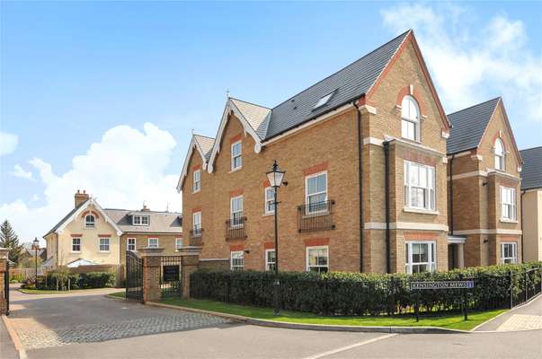 Flat St Leonards Road in Windsor