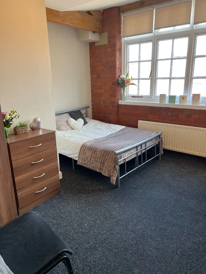 Room Bells Square in Sheffield