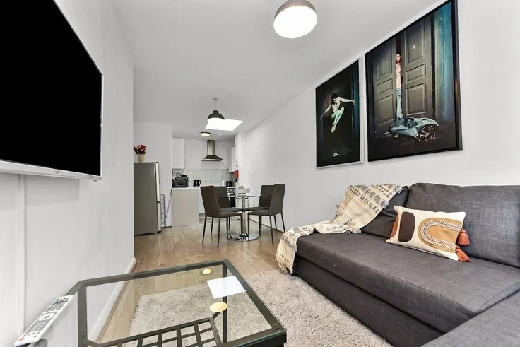 Flat Fonthill Road in Greater London