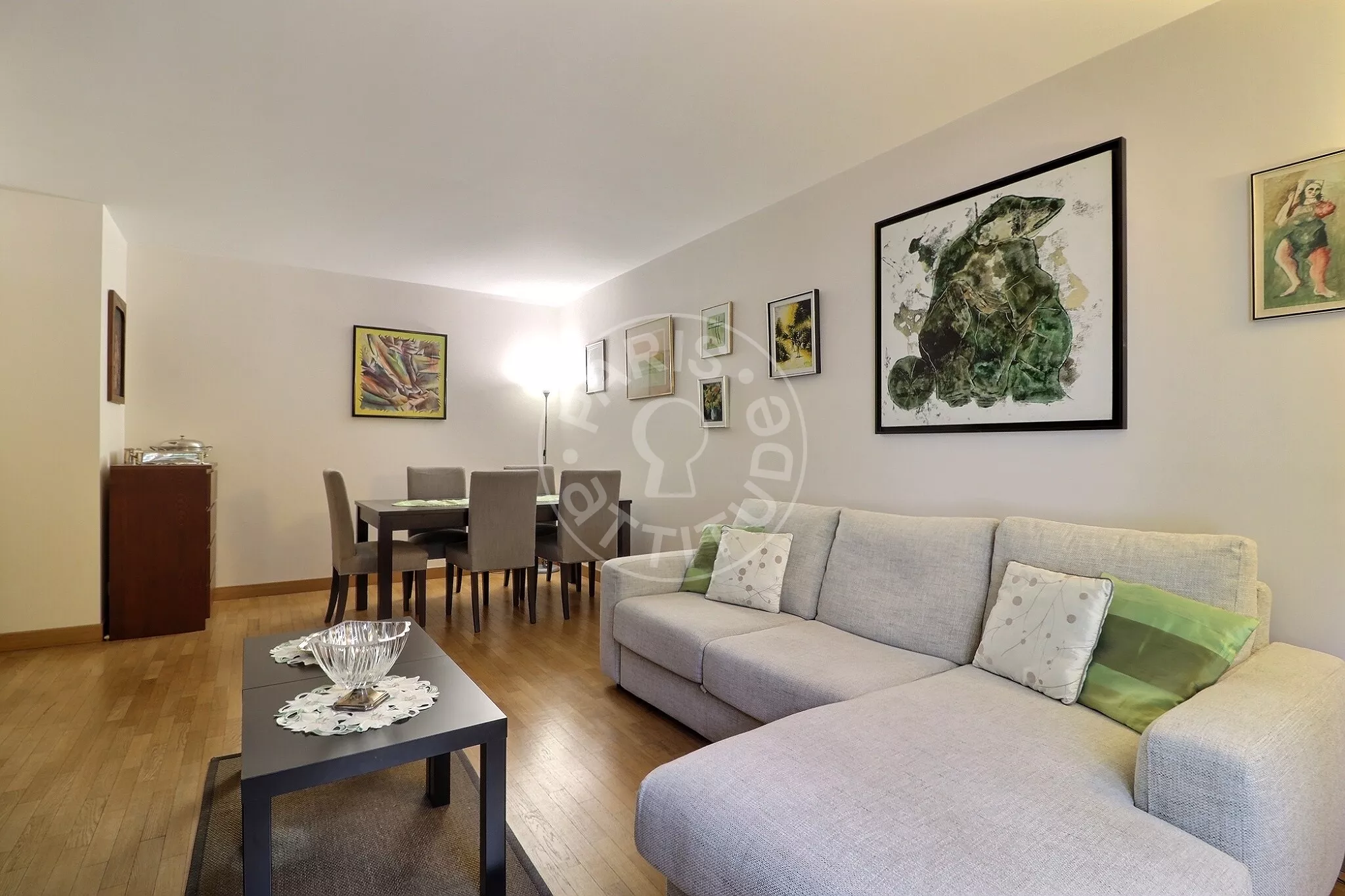 Appartement Rue Pierre Lhomme à Courbevoie