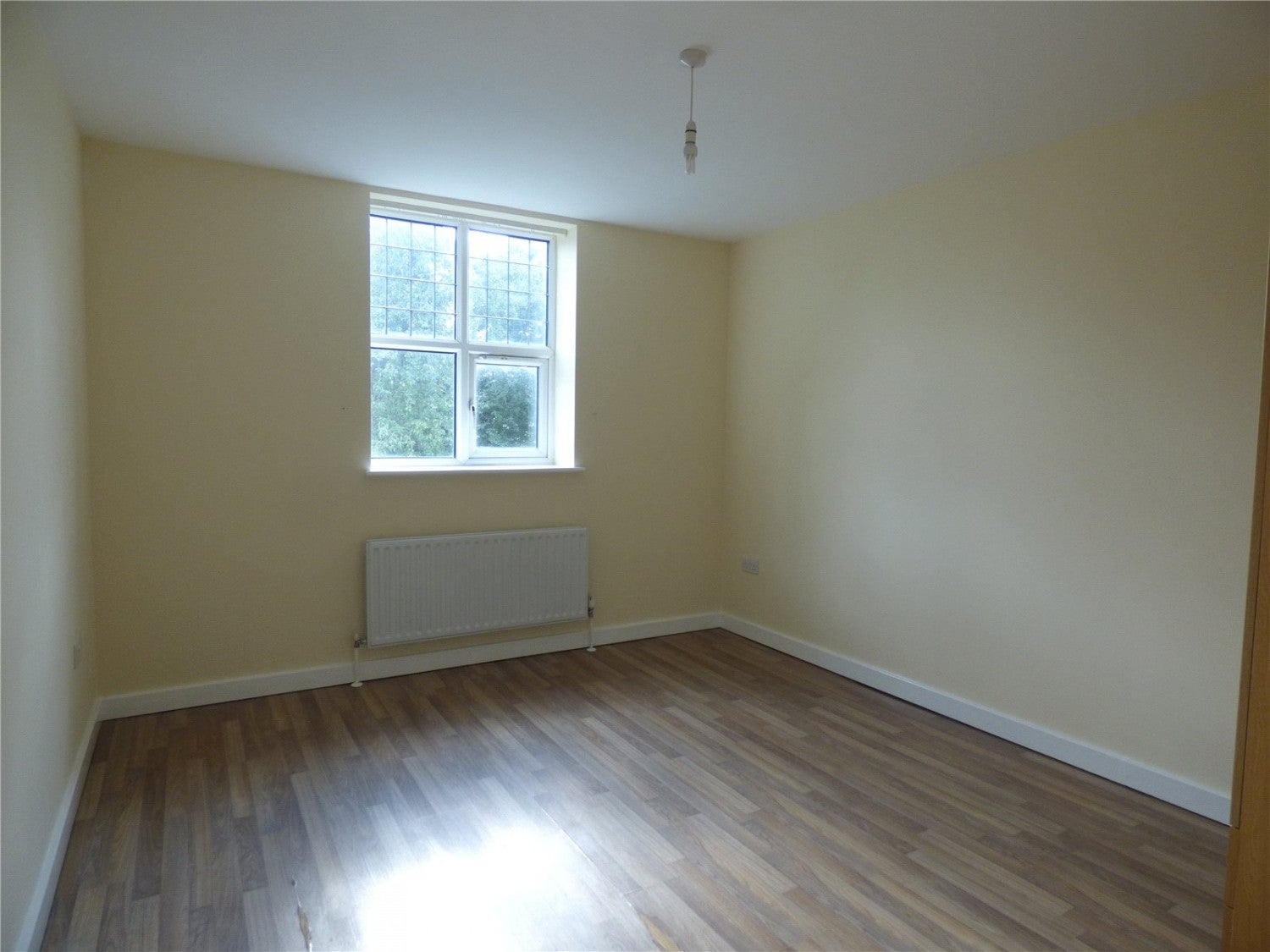 Flat Watling Avenue in Greater London