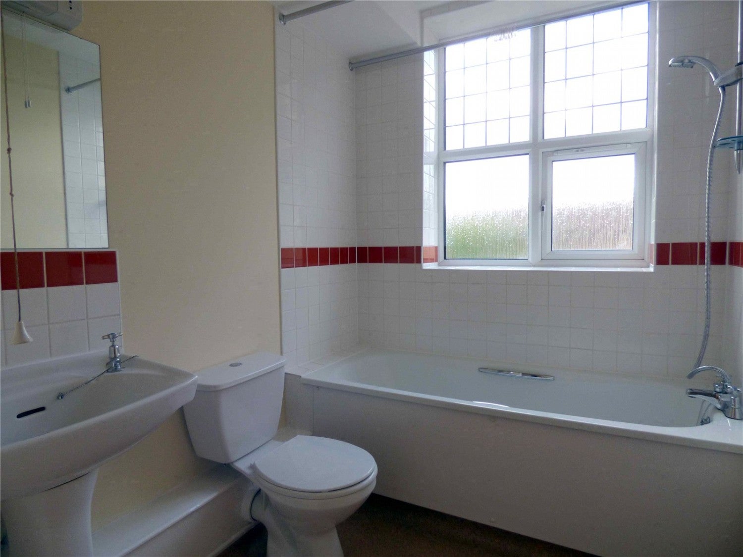 Flat Watling Avenue in Greater London