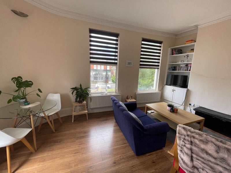Room St Mary's Road in Greater London