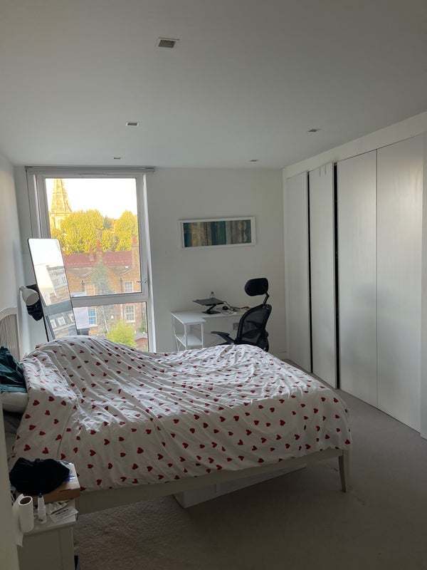 Room Micawber Street in Greater London