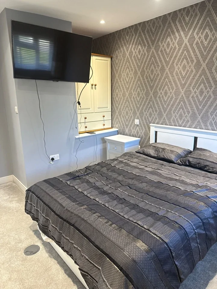 Room Claughton Way in Brentwood