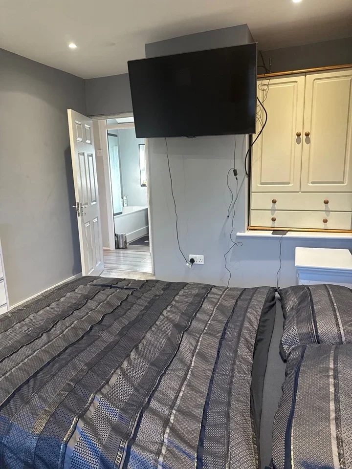 Room Claughton Way in Brentwood