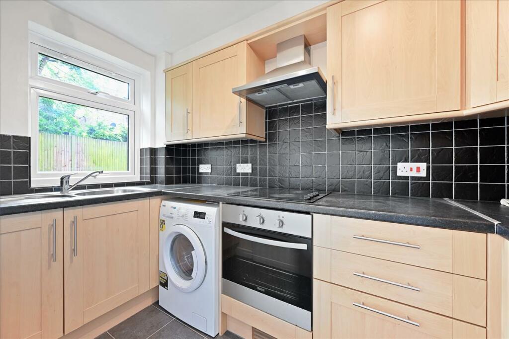 Flat Harriers Close in London