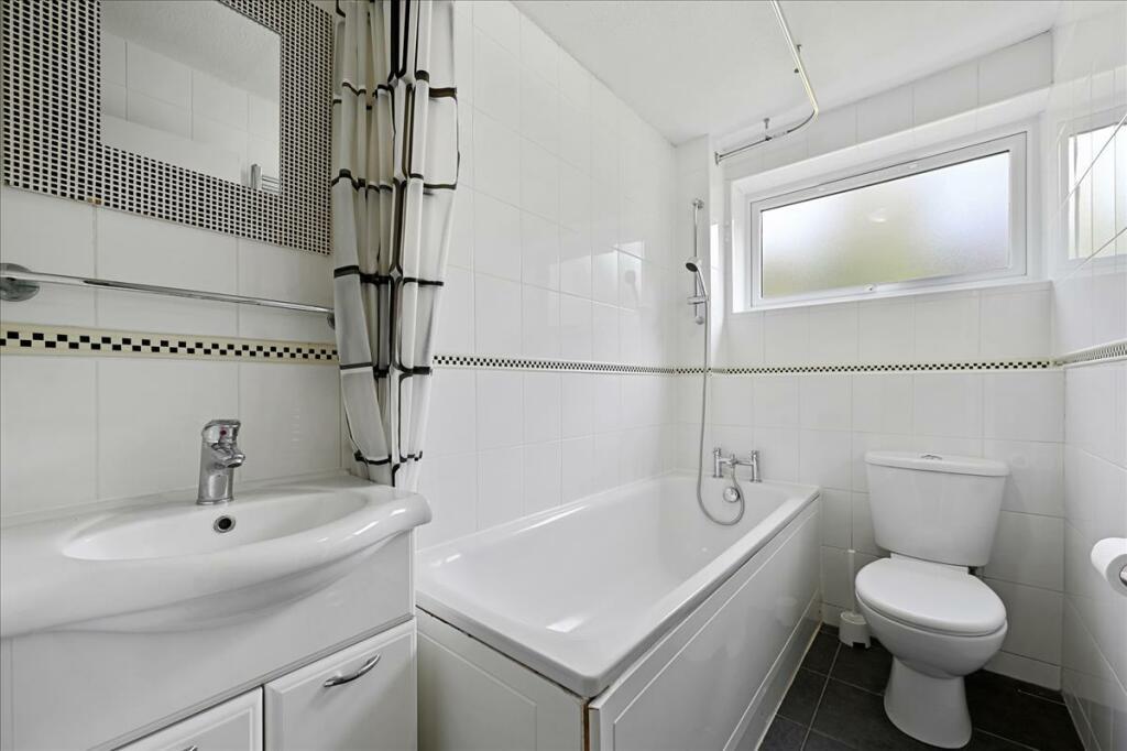 Flat Harriers Close in London