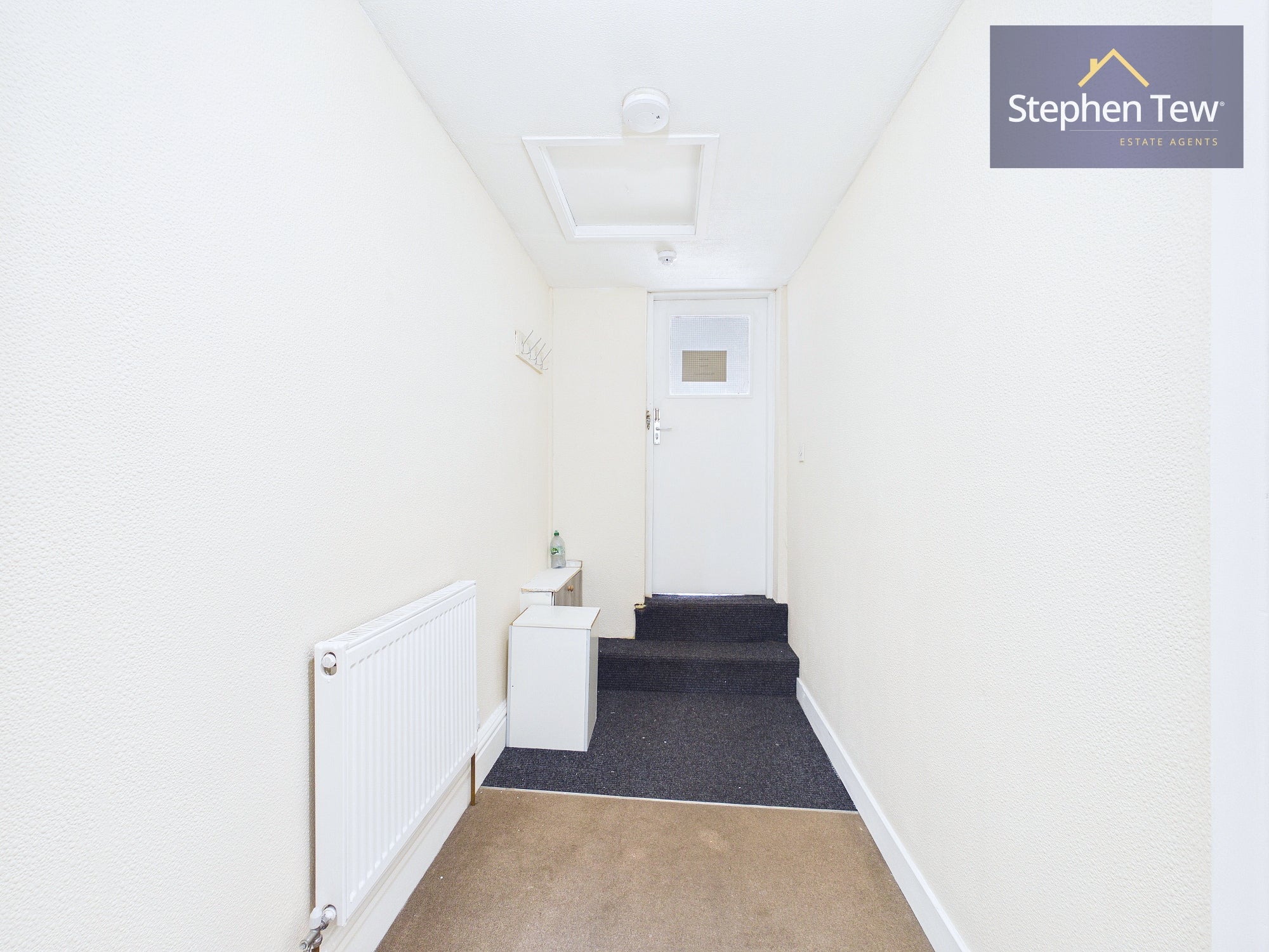 Flat Highfield Road in Dartford