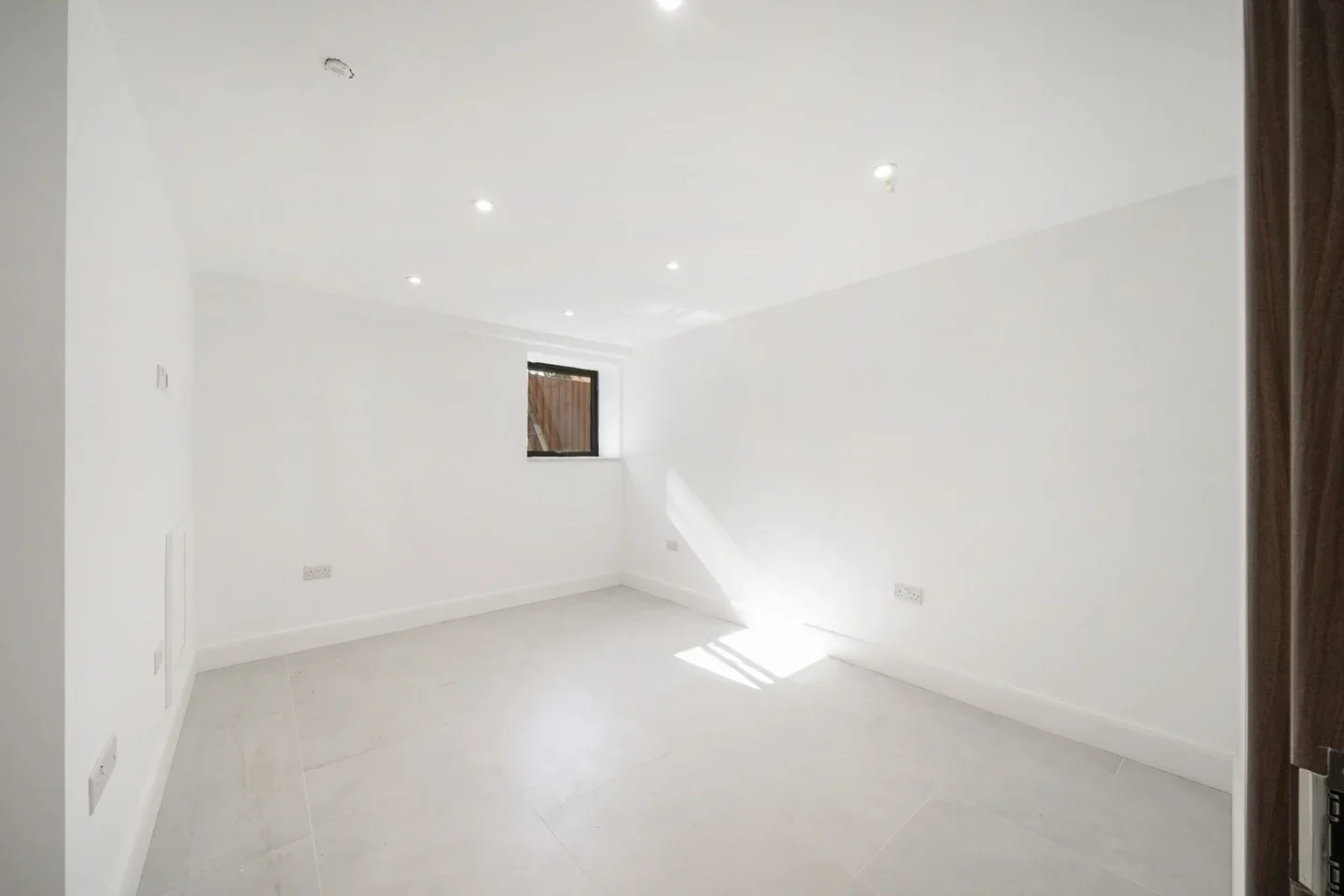 Flat Bushey Grove Road in Hertsmere