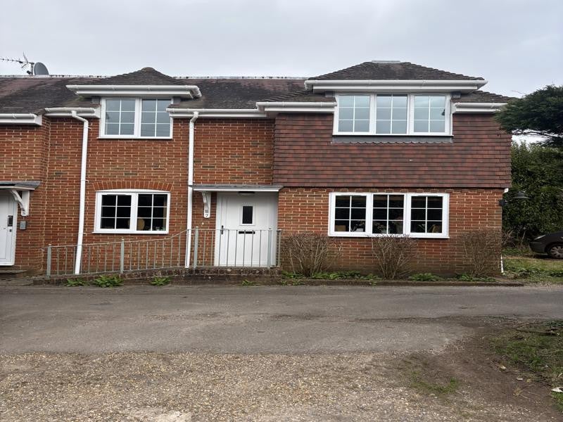 Flat Tilford Road in Waverley