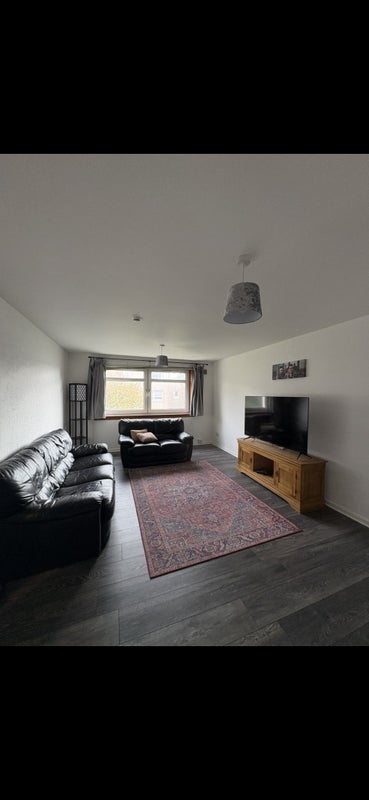 Room MacLean Square in Glasgow