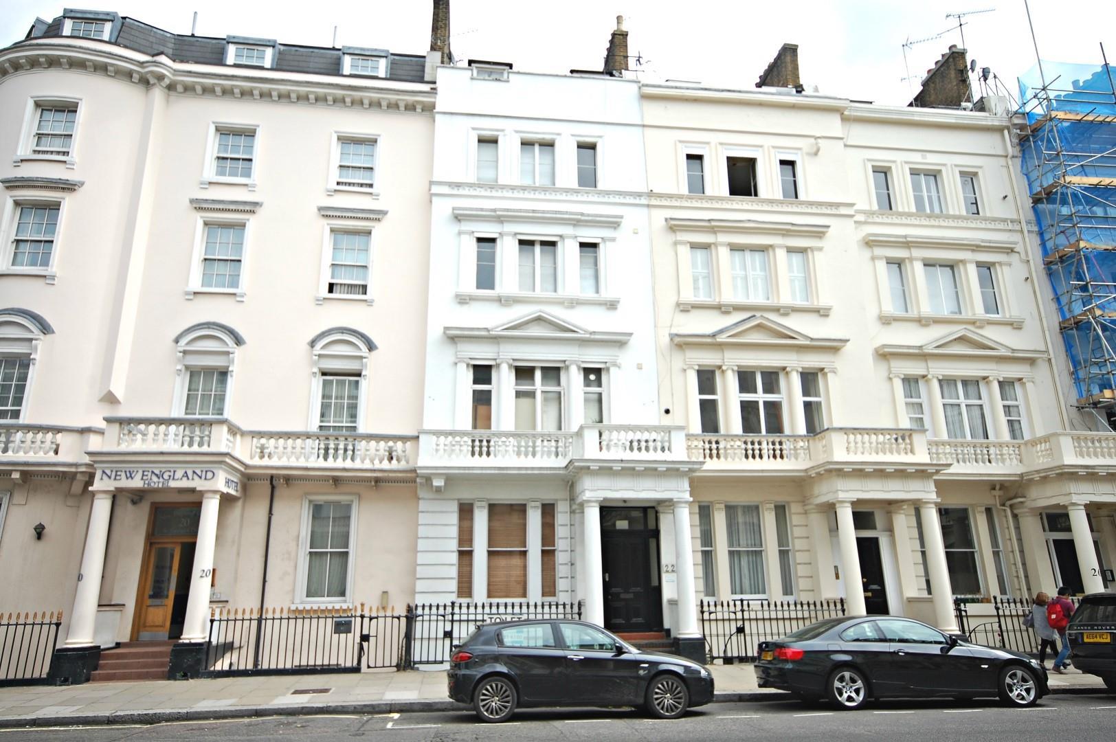 Flat St George's Drive in City of Westminster