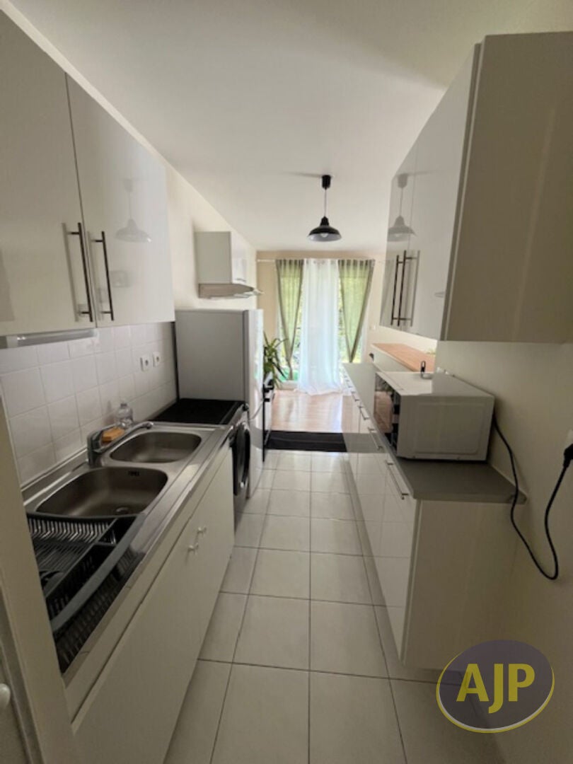 Flat Route d'Allonnes in Villeneuve-sur-Conie
