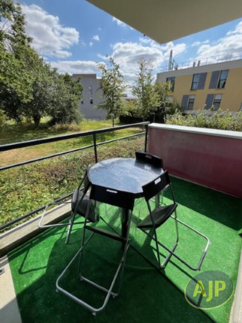 Flat Route d'Allonnes in Villeneuve-sur-Conie