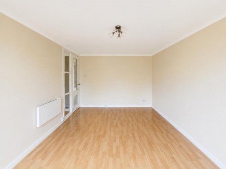 Flat Upton Dene in Greater London