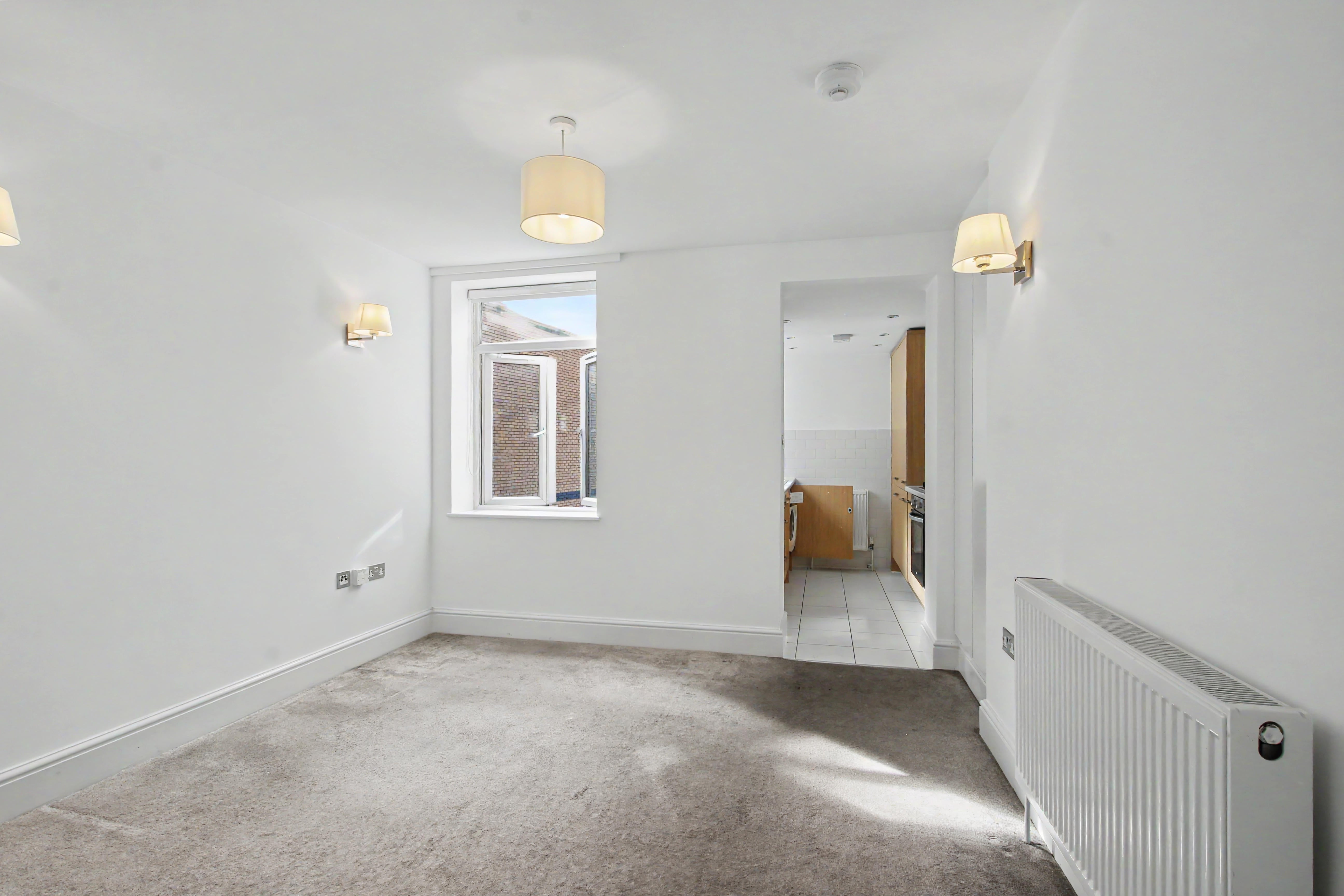 Flat Fortess Road in Greater London