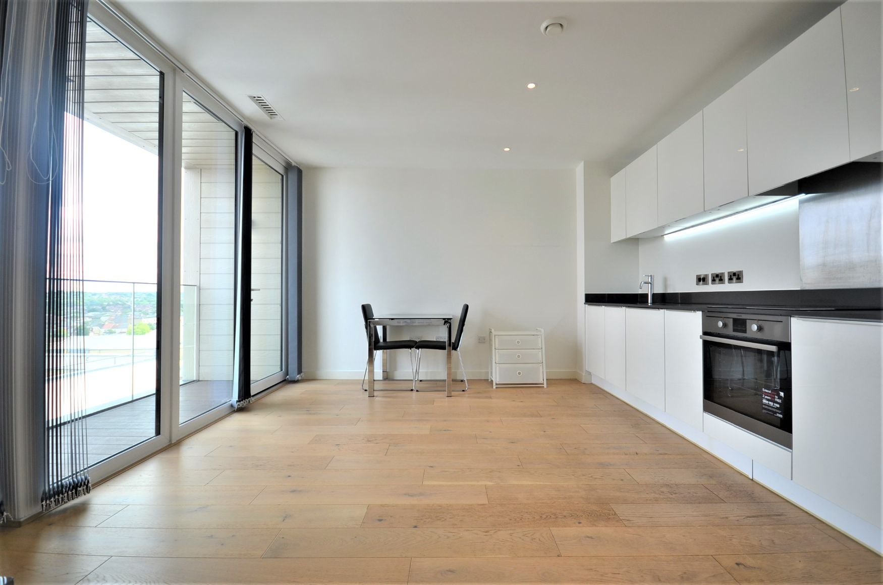 Flat Capitol Way in Greater London