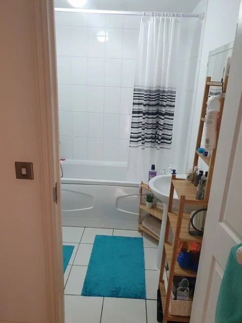 Flat Eddington Crescent in Welwyn Hatfield