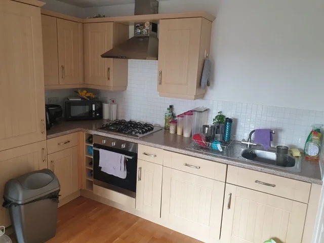 Flat Eddington Crescent in Welwyn Hatfield