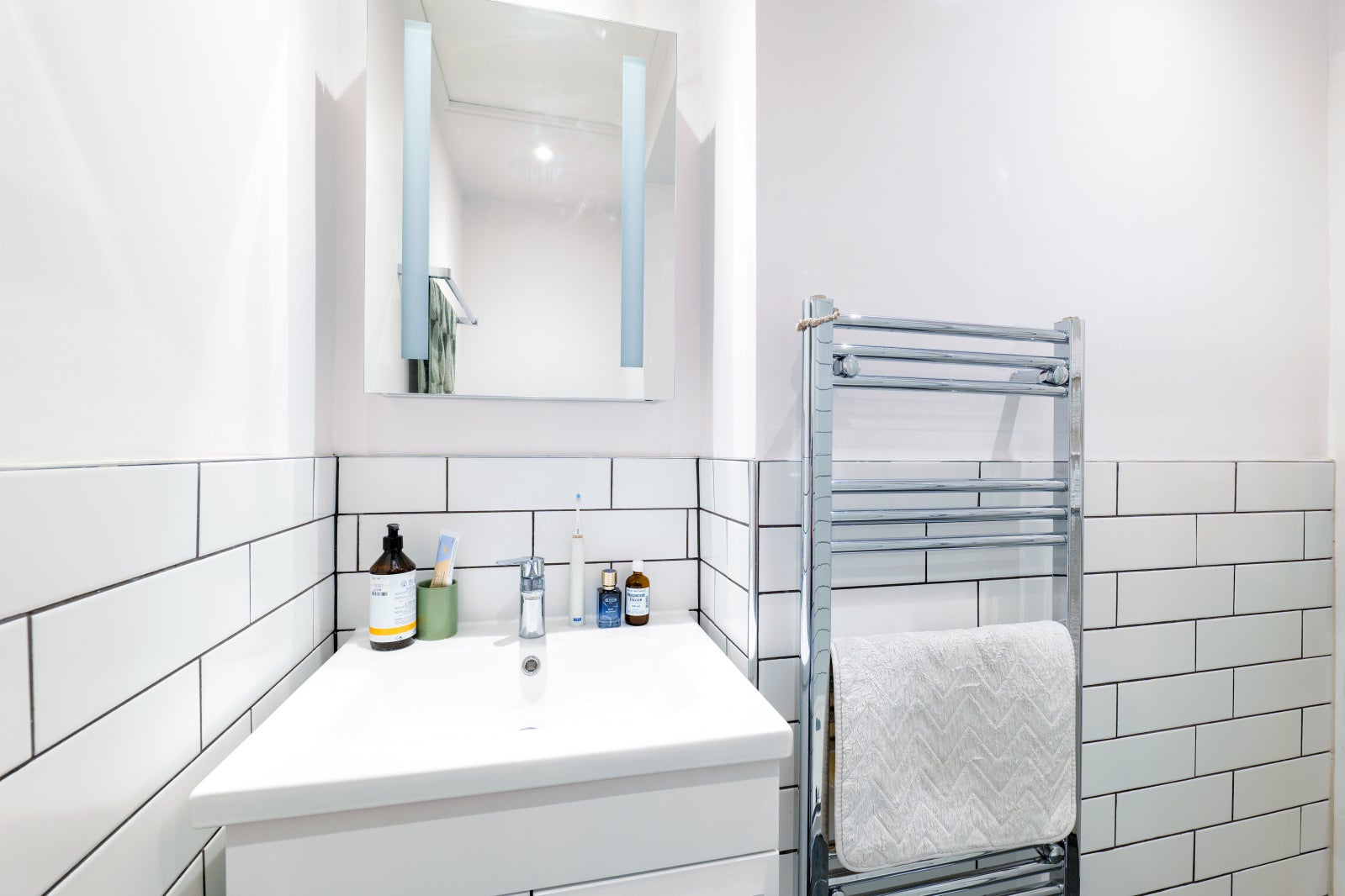 Flat Sheffield Terrace in Greater London