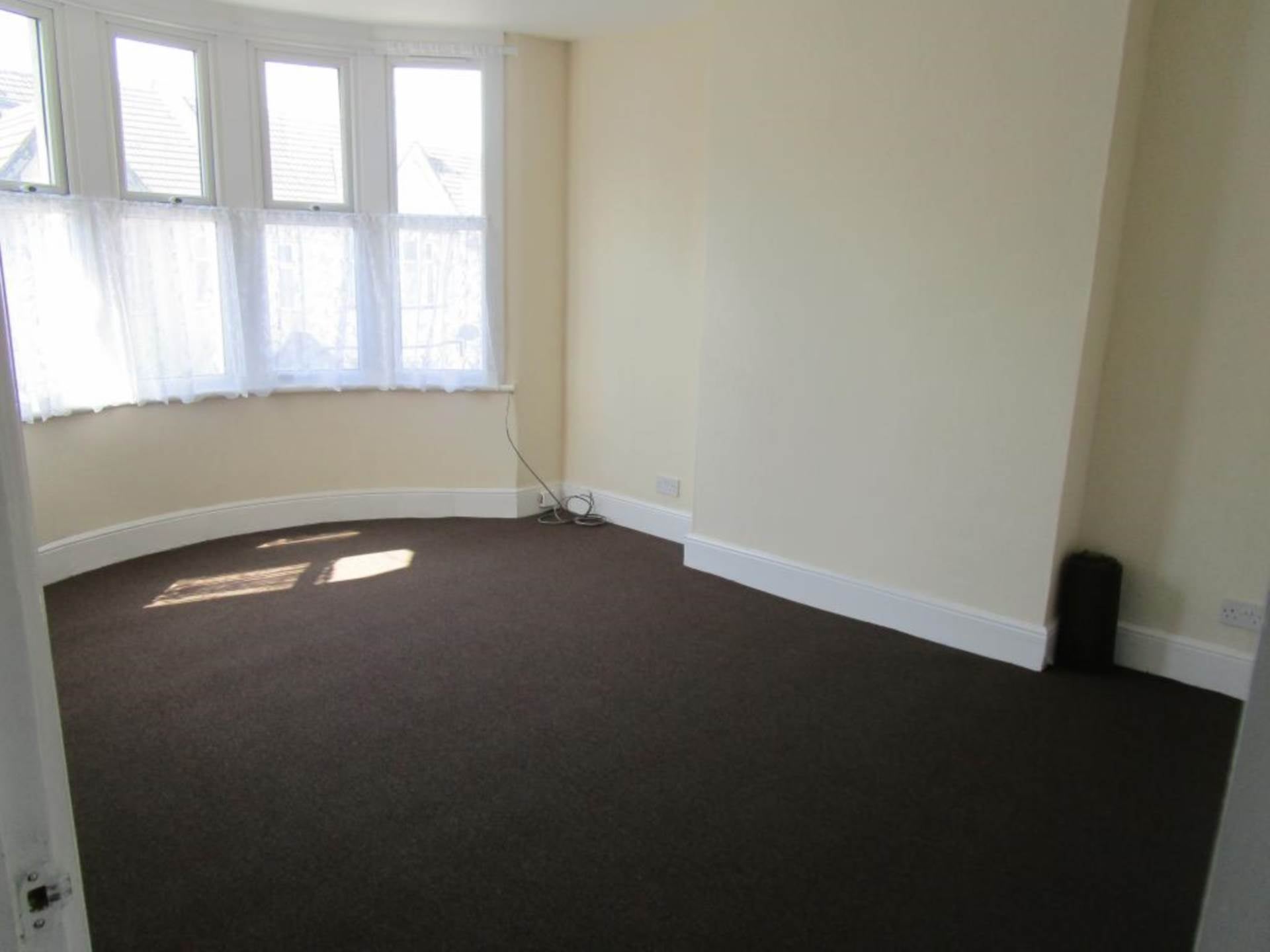 Flat Beedell Avenue in Southend-on-Sea