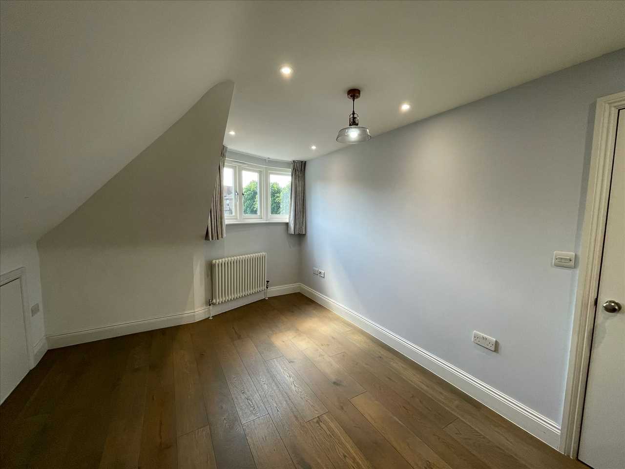 Flat Carleton Road in Greater London