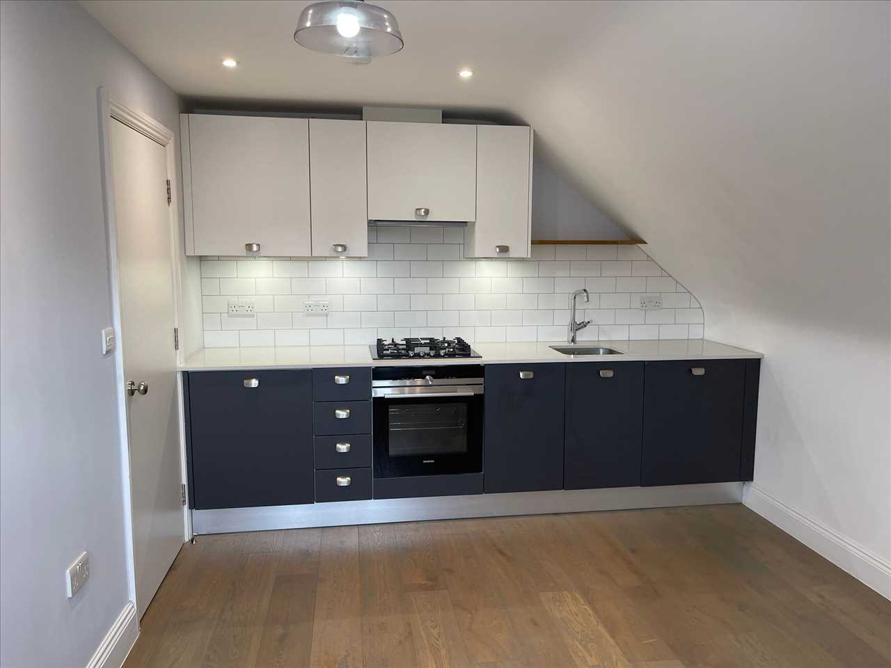 Flat Carleton Road in Greater London