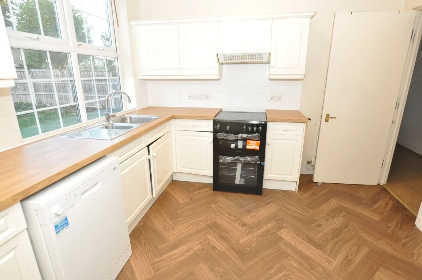 House Finchley Lane in Greater London
