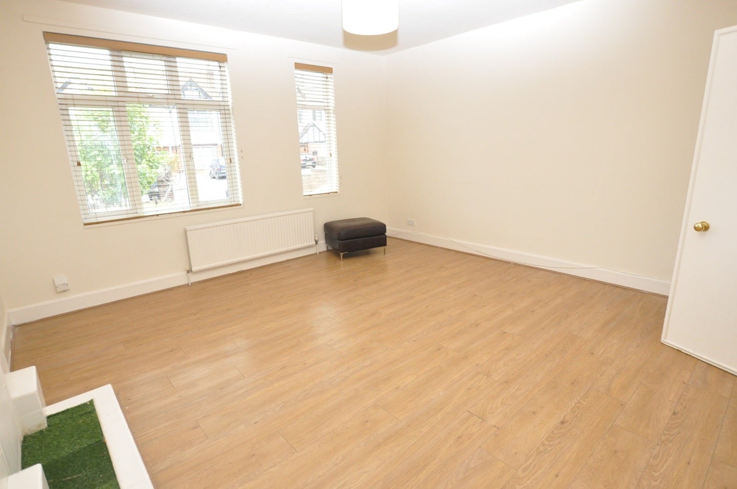 House Finchley Lane in Greater London