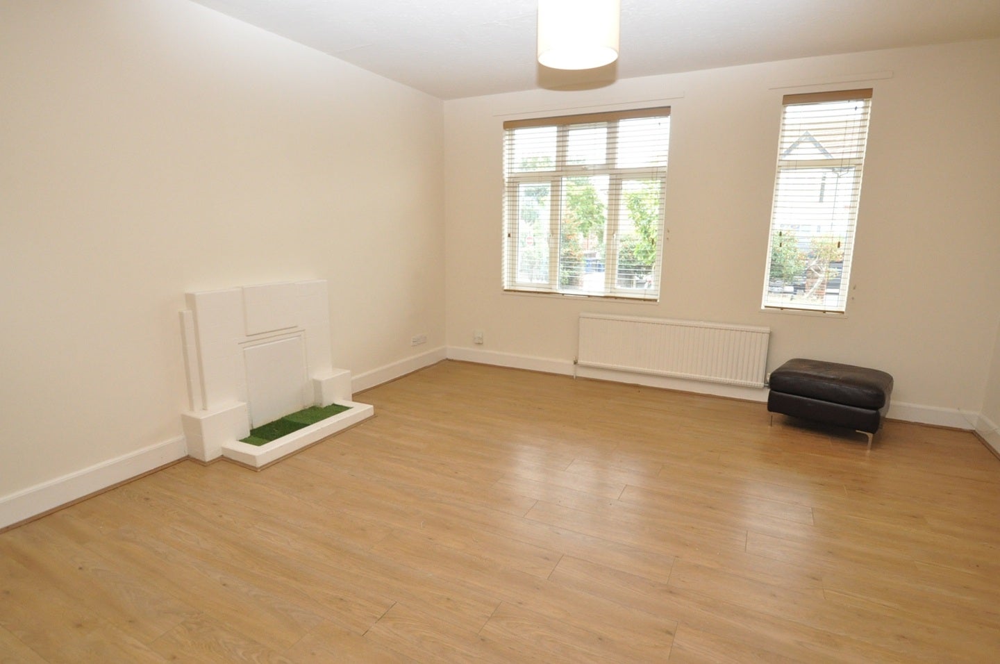 House Finchley Lane in Greater London