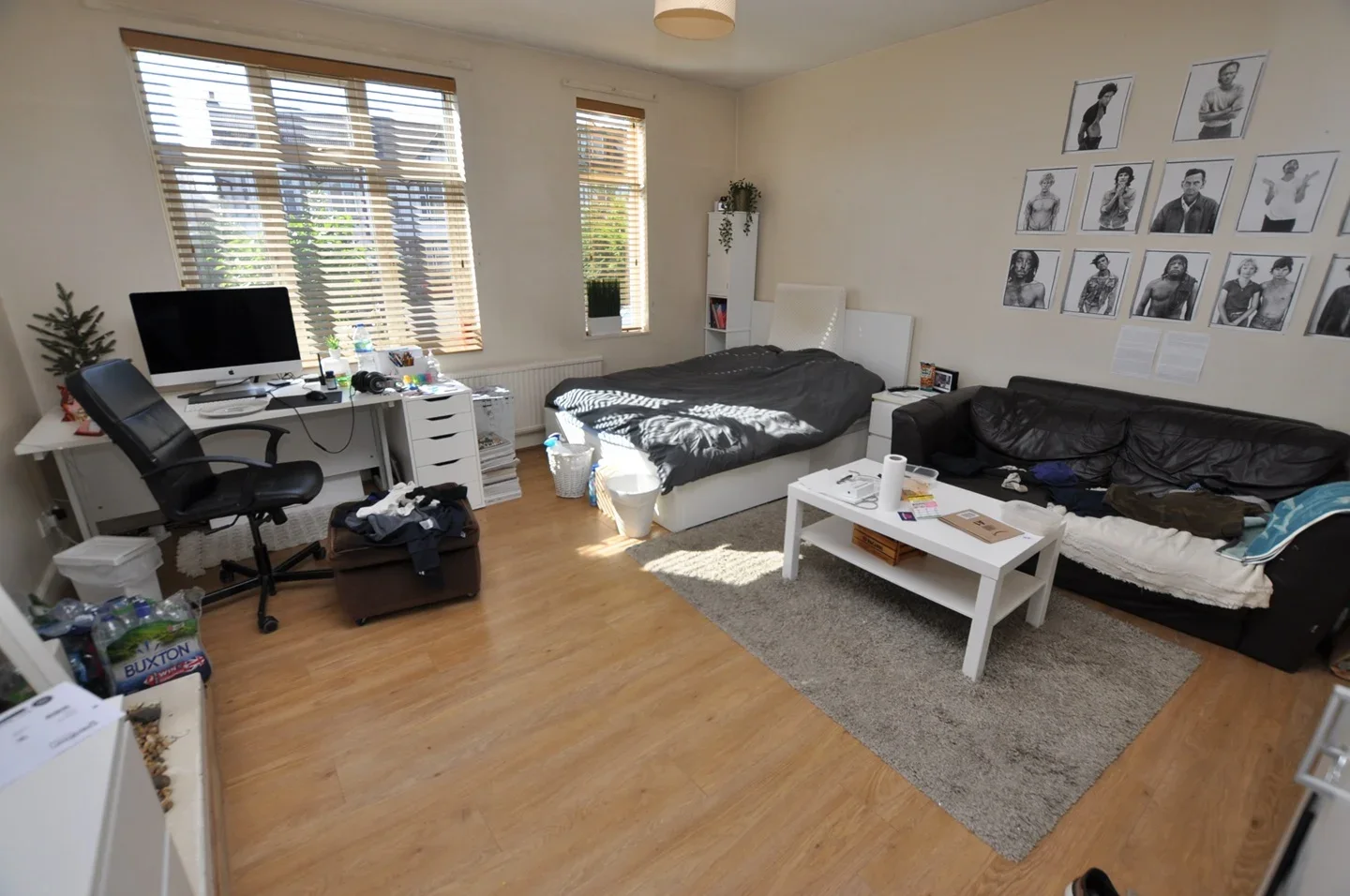 House Finchley Lane in Greater London
